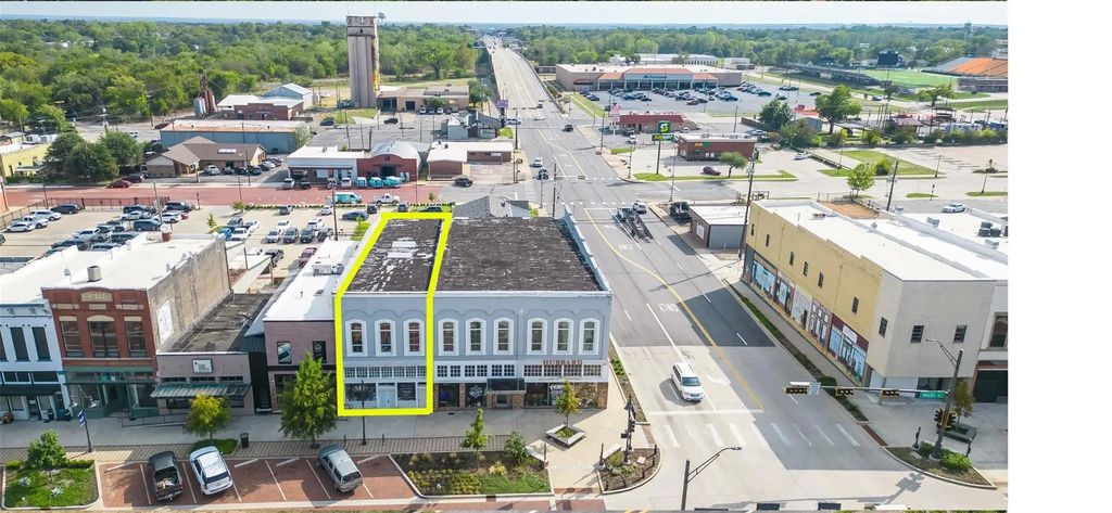 126 W Main Street, Denison