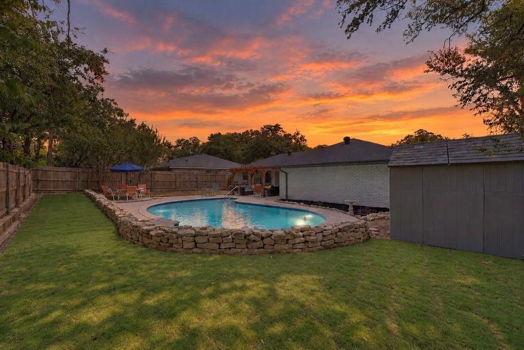 2500 Highgate Drive, Arlington