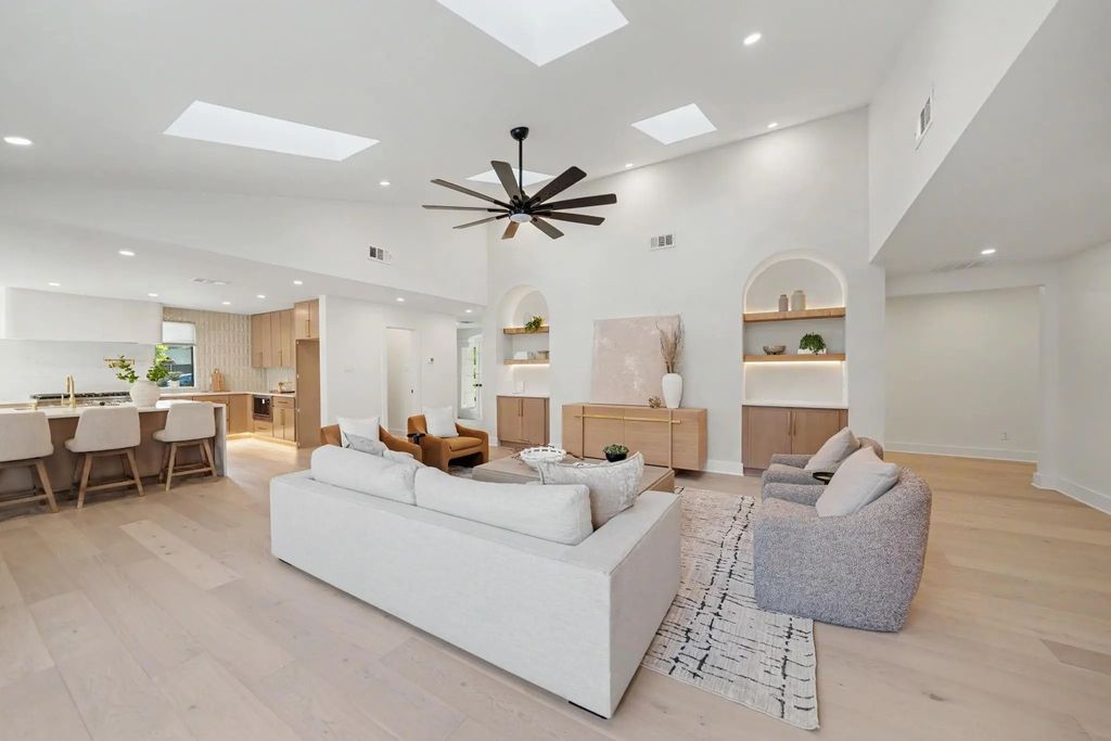 16212 Spring Creek Road, Dallas