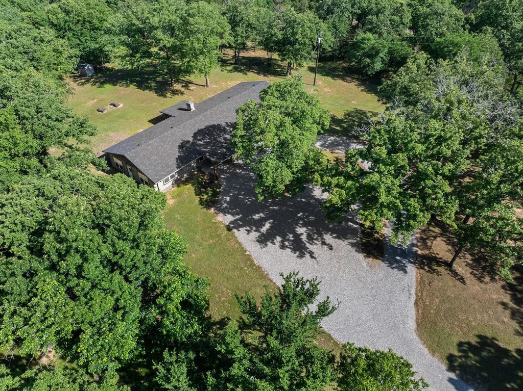 230 Frosty Hollow Road, Denison