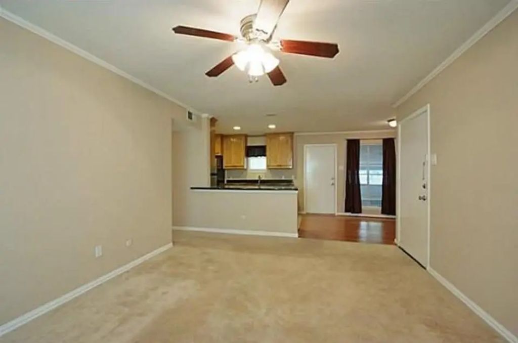 10594 High Hollows Drive 290, Dallas