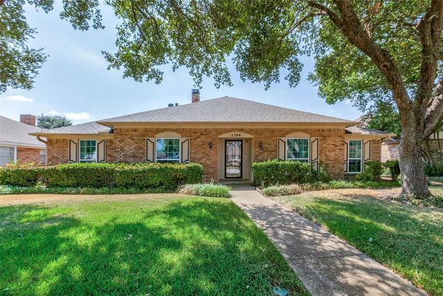 1700 Mayflower Drive, Richardson