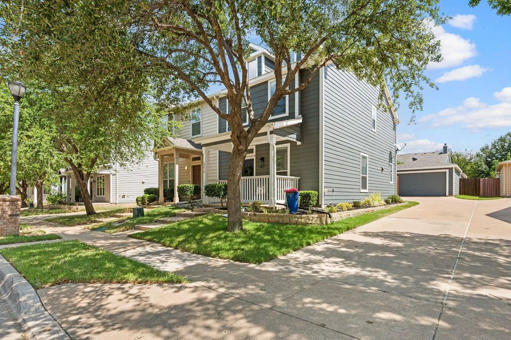 10616 Traymore Drive, Fort Worth