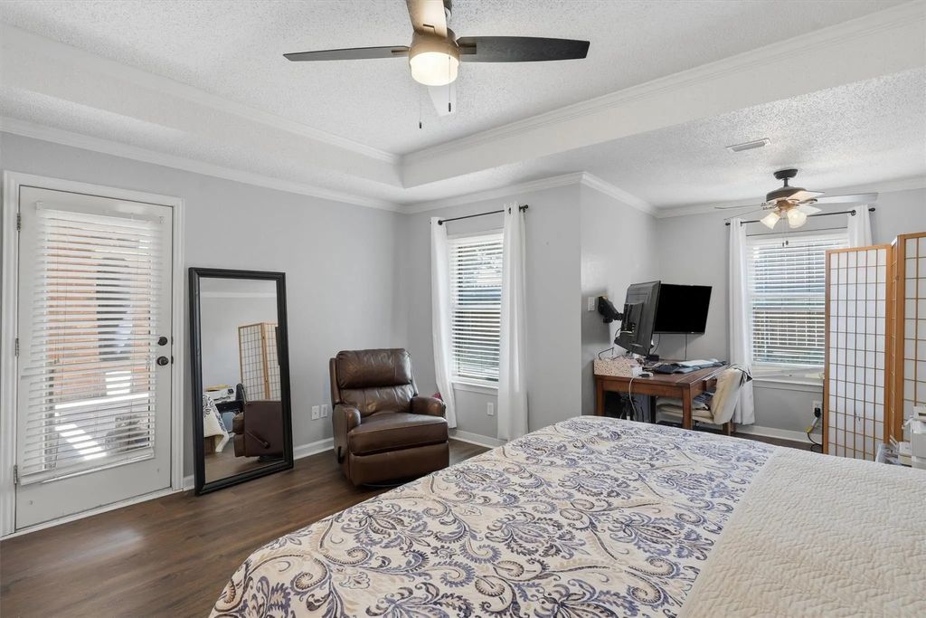 7501 Meadowside Road, Fort Worth