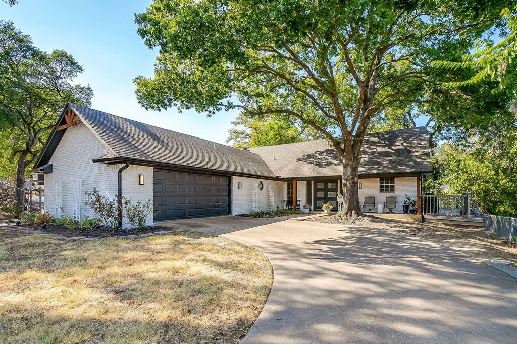 5315 Meadowbrook Drive, Fort Worth