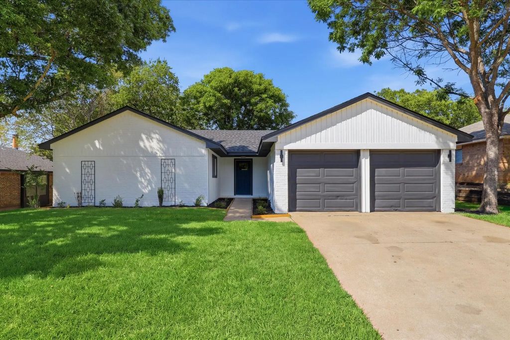 3405 Mill Ridge, Bedford