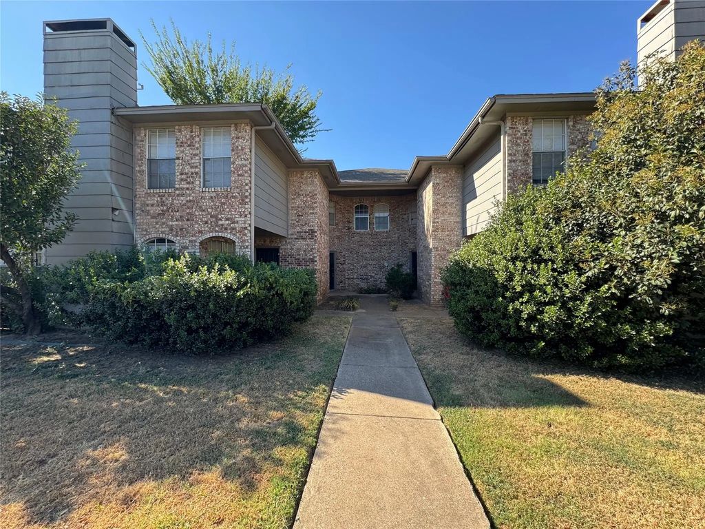 3514 Smith Barry Road, Pantego