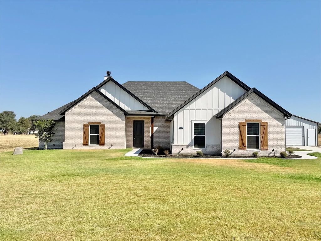 1013 Sabrina Court, Weatherford