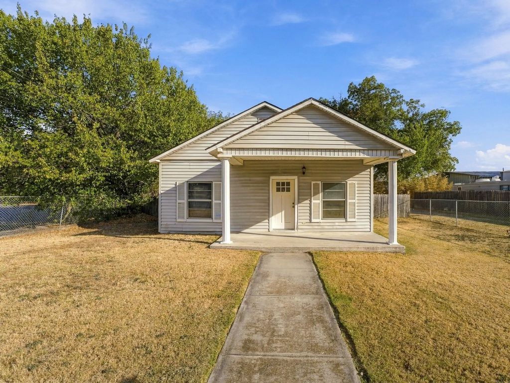 503 E Main Street, Decatur
