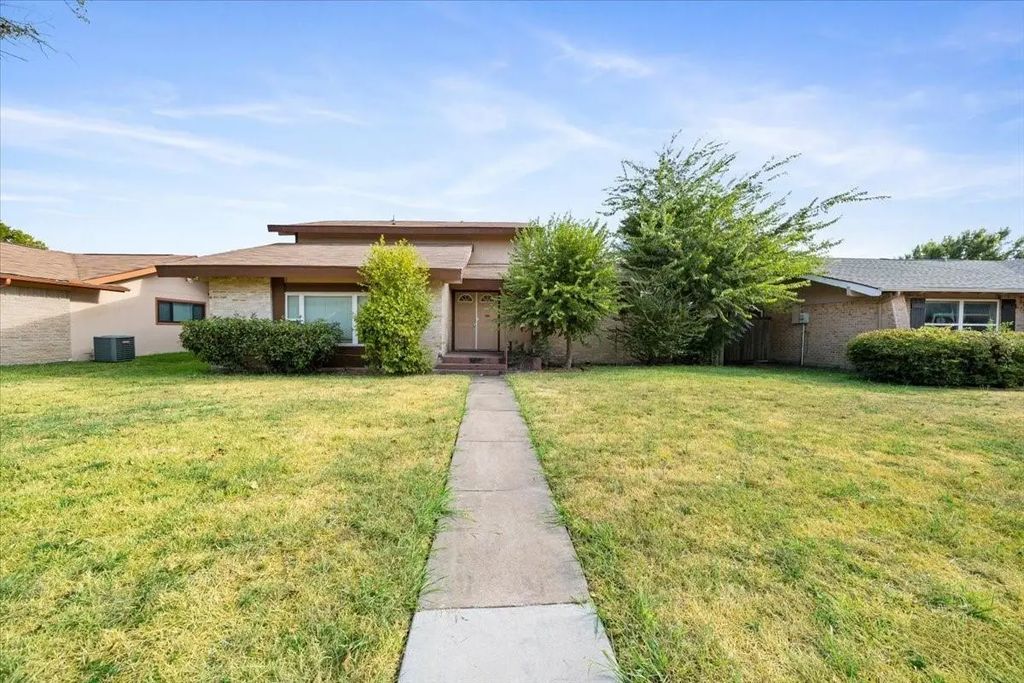 1822 Glouchester Drive, Garland