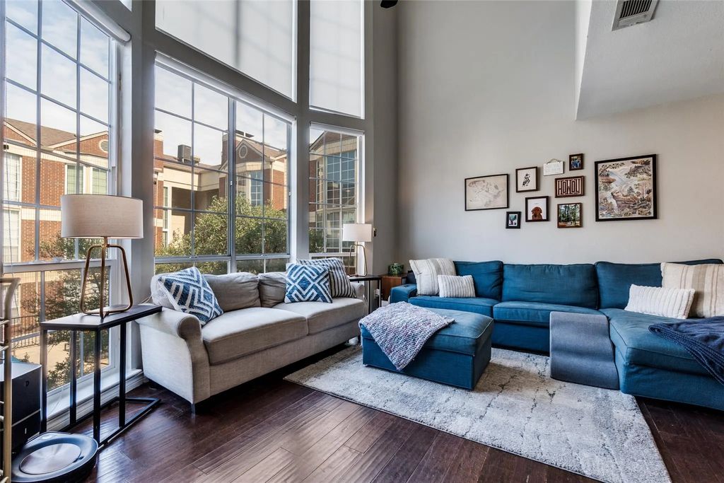 3100 Cole Avenue 213, Dallas