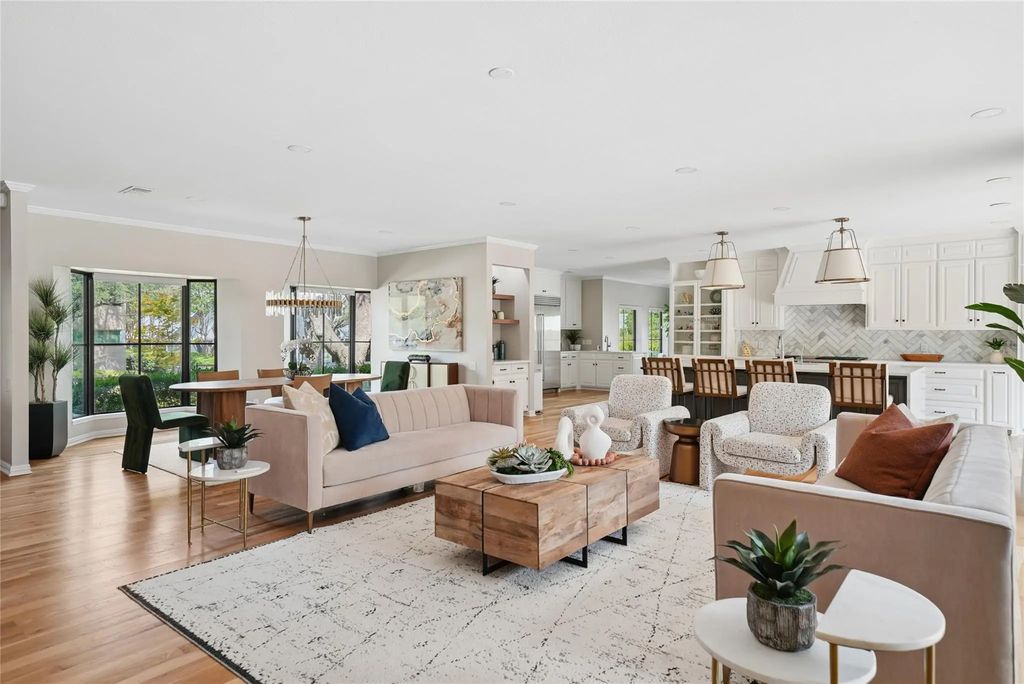 6030 Club Oaks Drive, Dallas