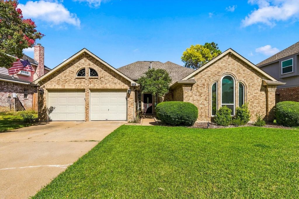 2116 Sheffield Lane, Flower Mound