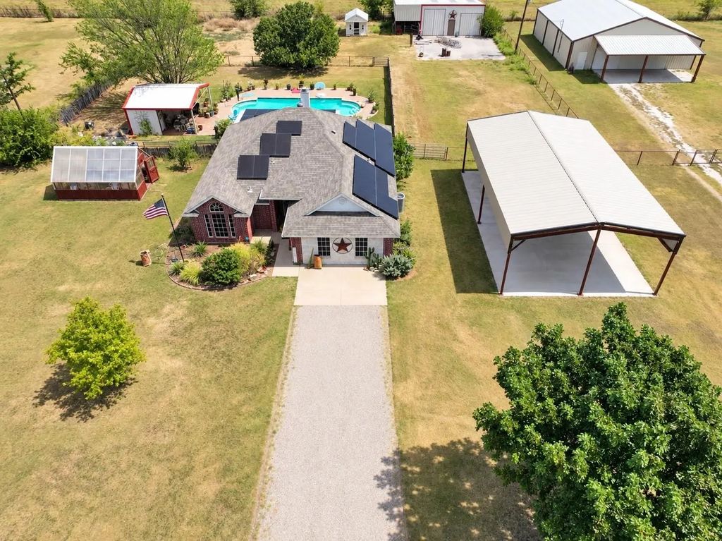 10612 County Road 1001, Godley