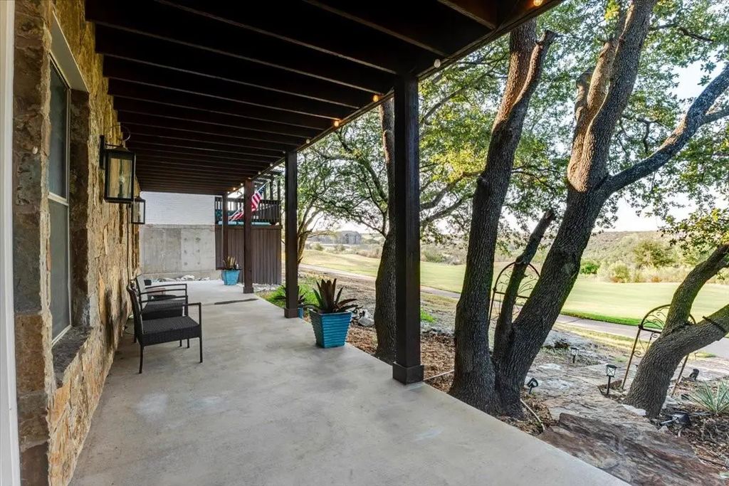 115 Turnberry Loop, Graford