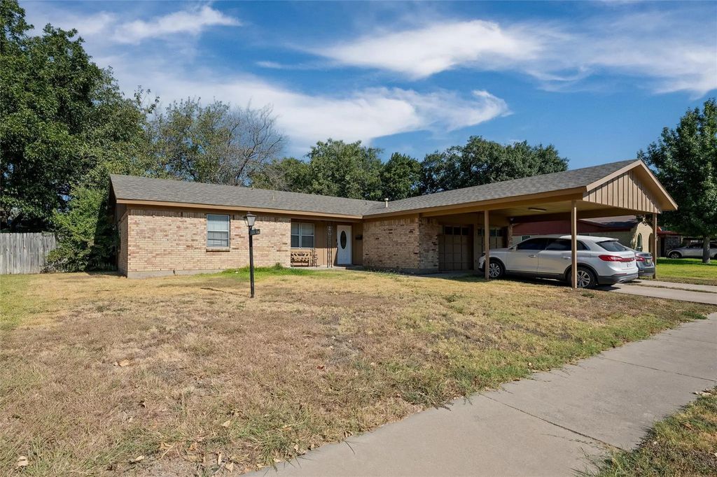 800 Ruidoso Drive, Saginaw