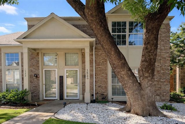 1520 Beach Lane, Arlington