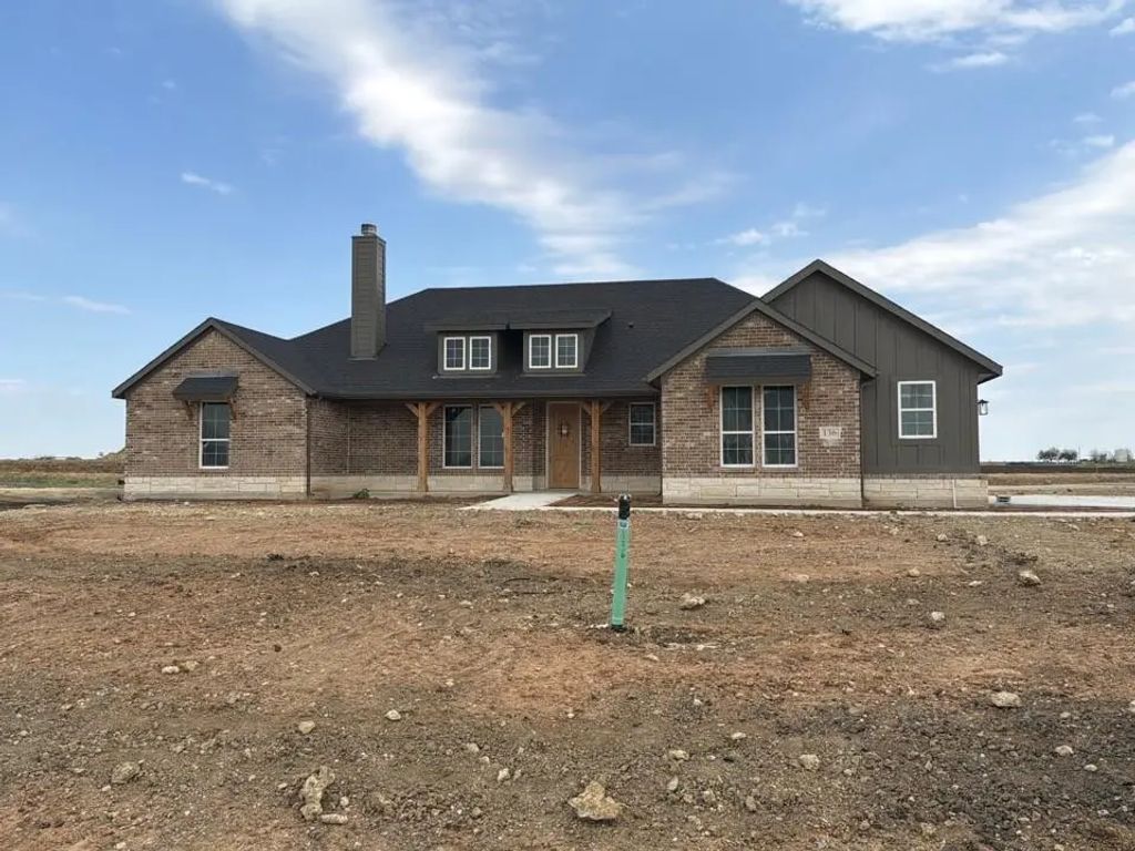 136 Pheasant Run Drive, New Fairview