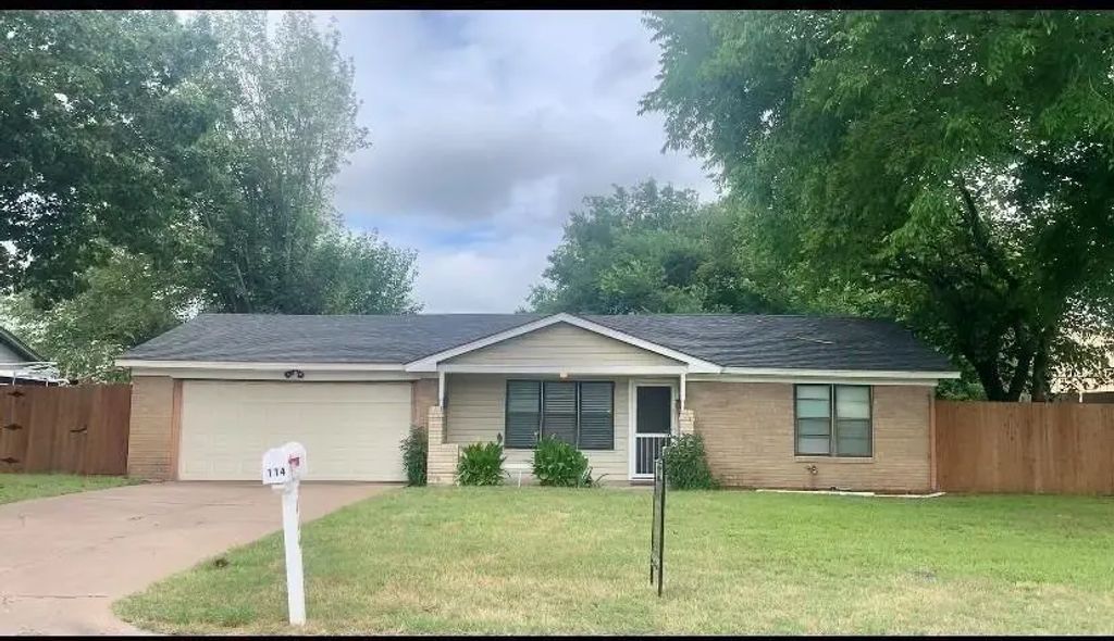 114 Barbara Way, Waxahachie
