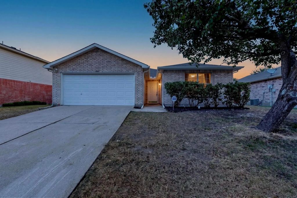 625 Spillway Drive, Little Elm