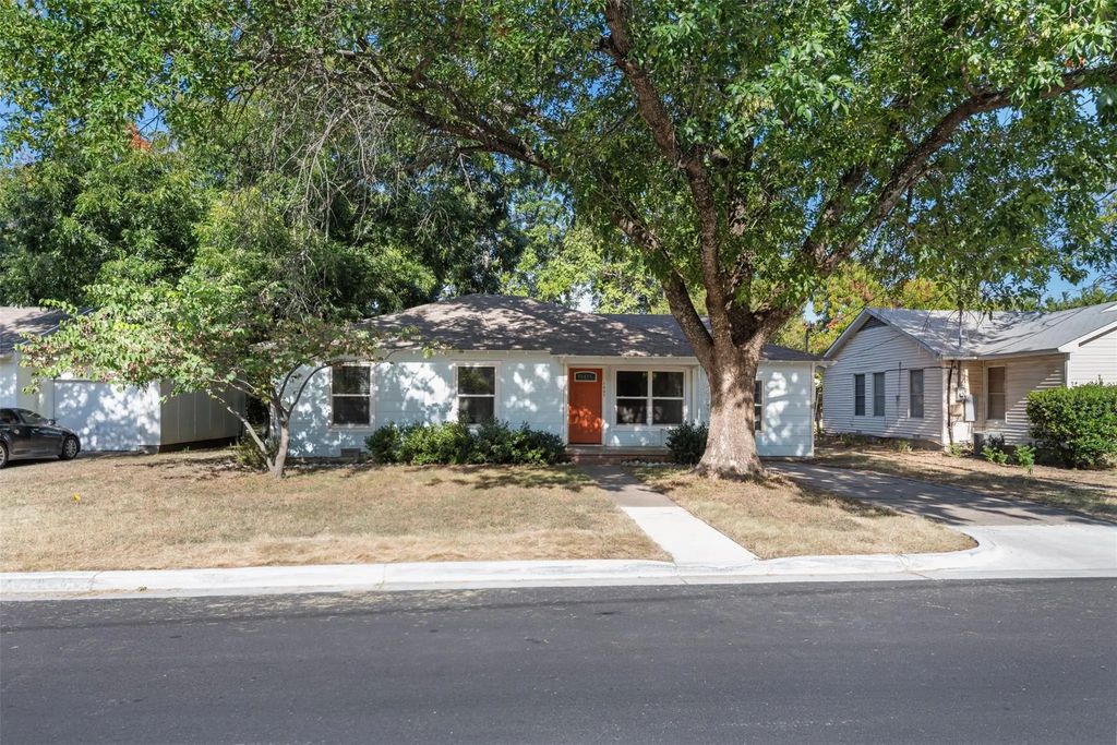 1001 Alice Street, Denton