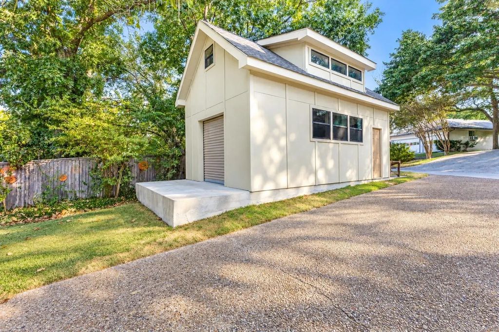 204 Lakehill Drive, Rockwall