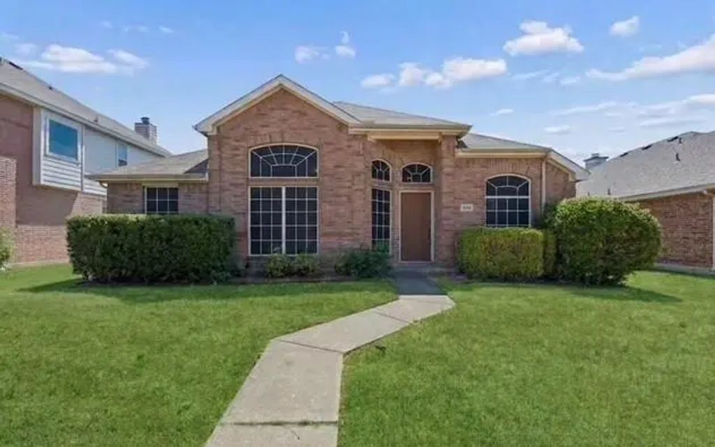616 Kari Anne Lane, DeSoto