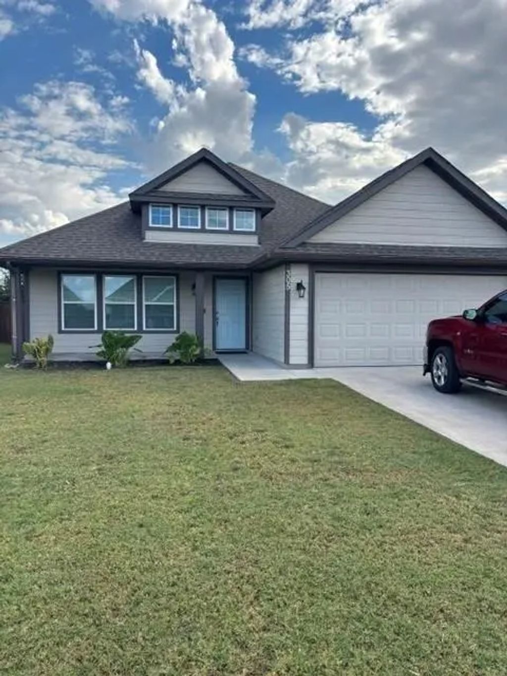 305 Sunnyside Drive, Trenton
