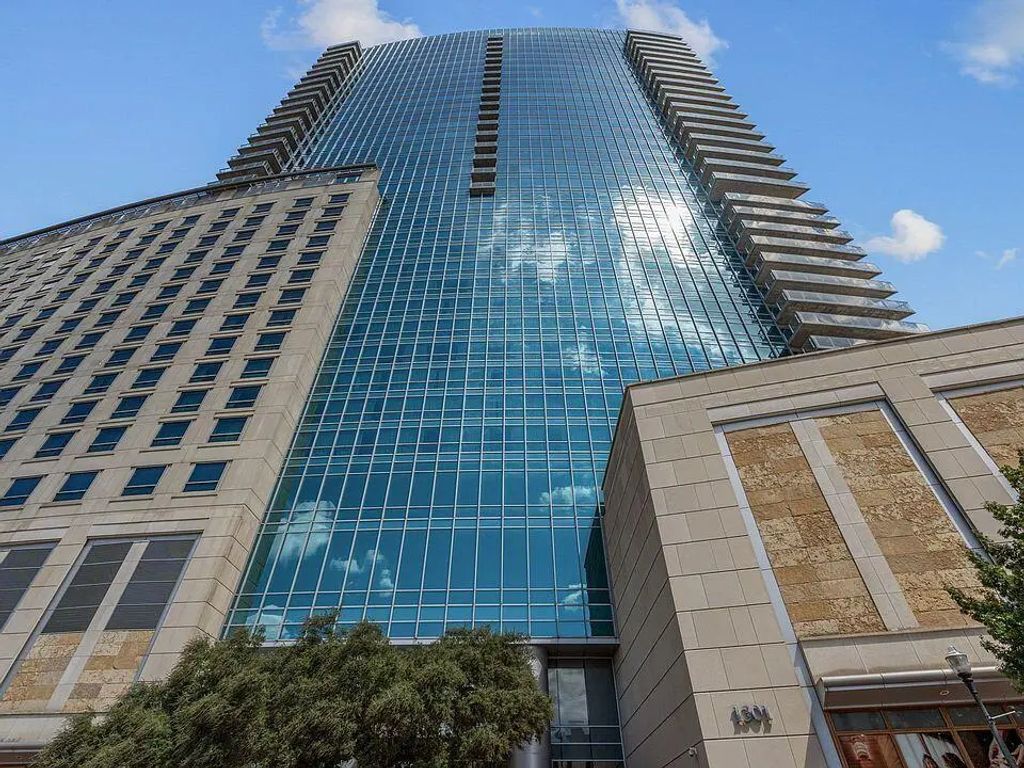 1301 Throckmorton Street 1805, Fort Worth