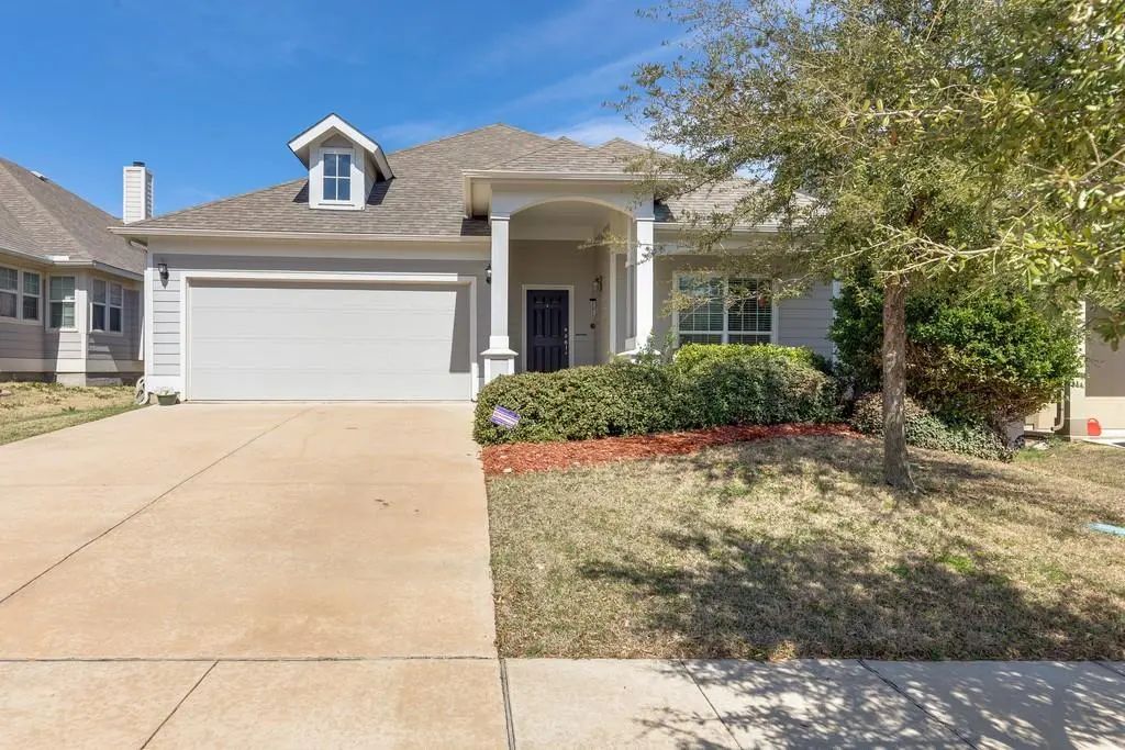 5041 Holliday Drive, Fort Worth