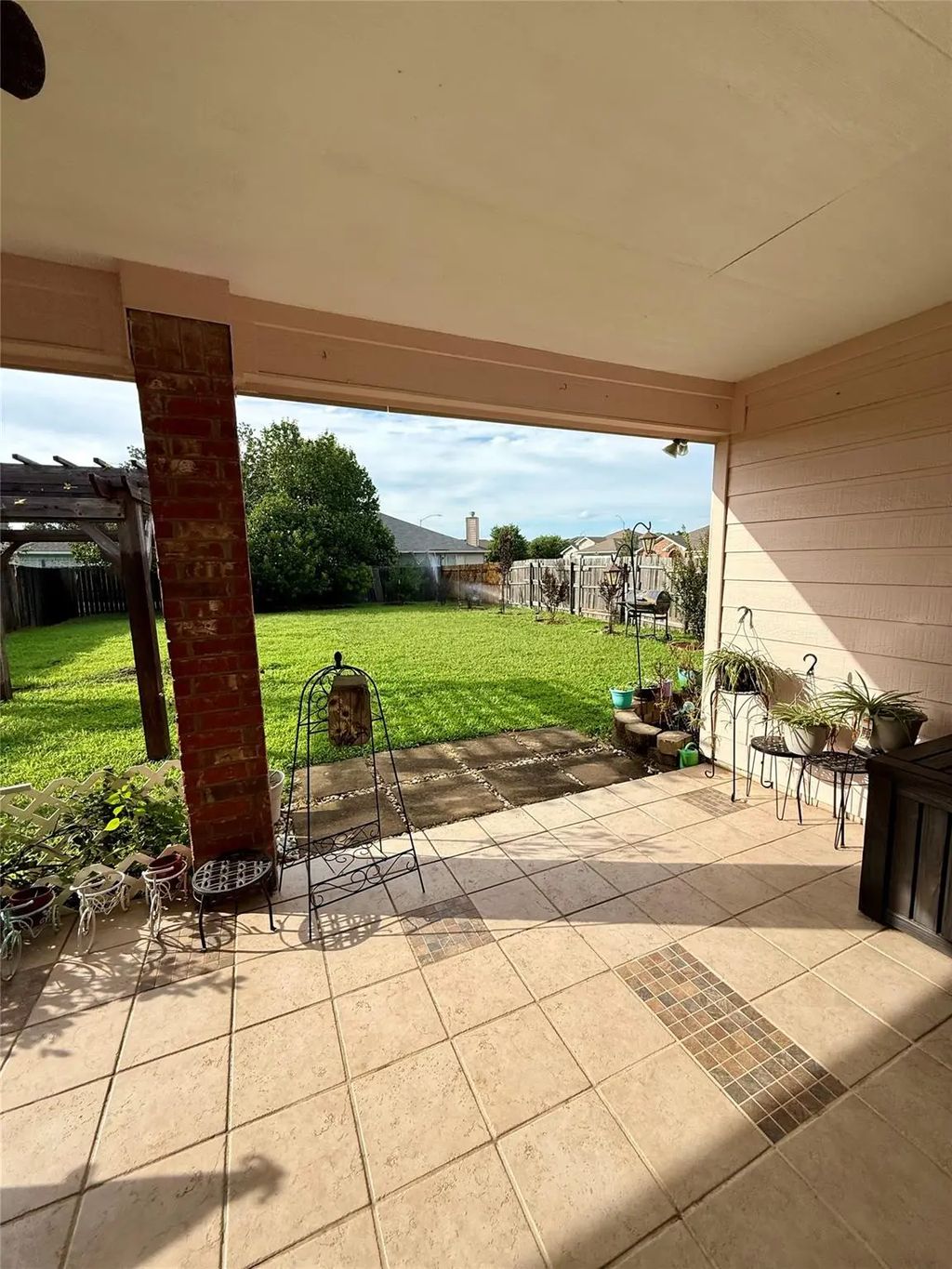 5004 Mountain Valley Court, Fort Worth