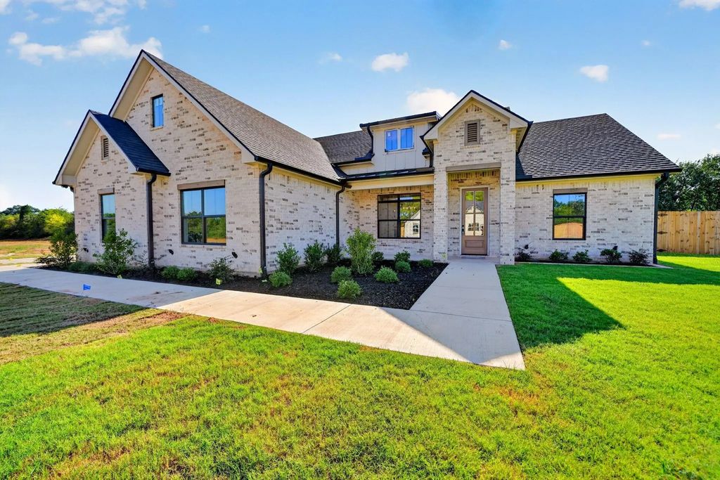 370 Grace Lane, Athens
