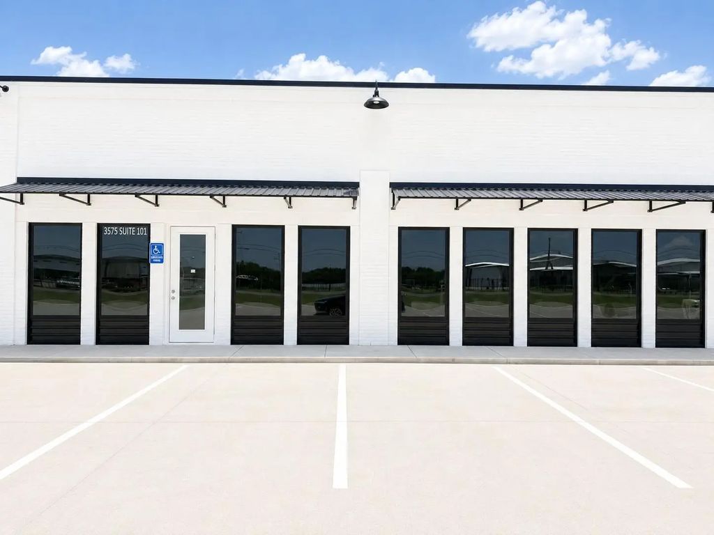3575 Highway 34 101-102, Greenville