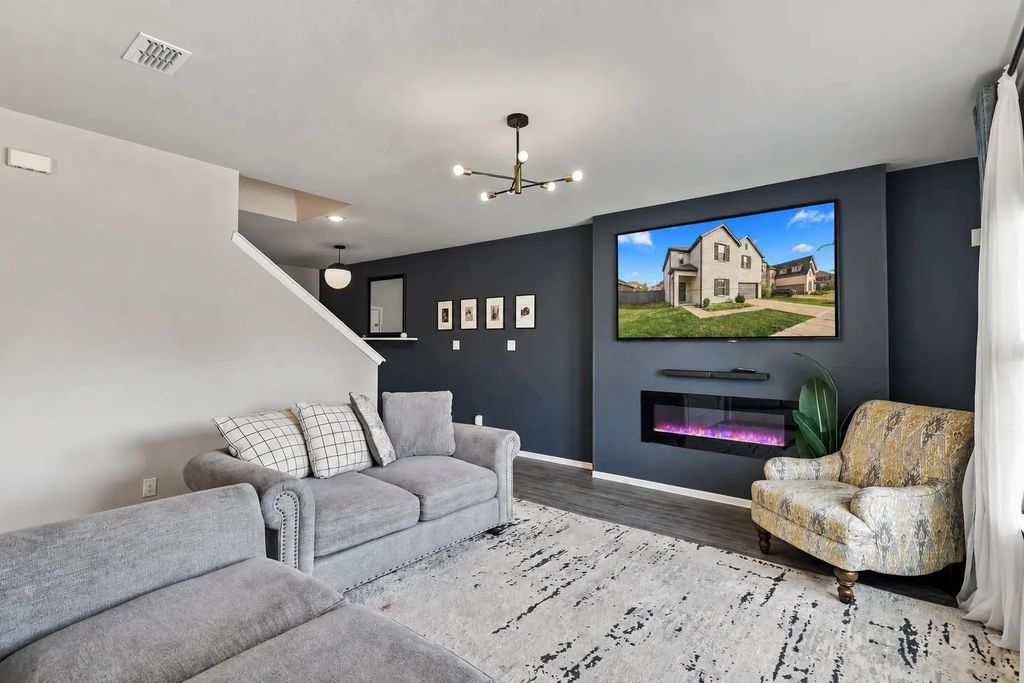 6953 Prairieside Trail, Venus