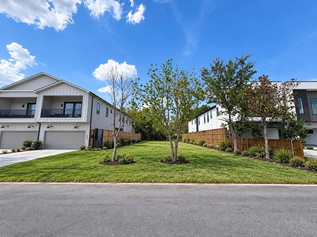 5609 Santa Fe Avenue, Dallas