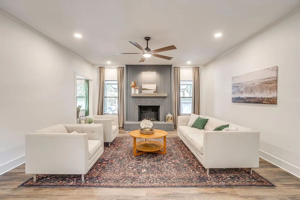6824 Ridgewood Drive, North Richland Hills