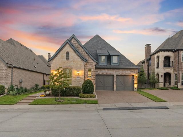 828 Royal Minister Boulevard, Lewisville