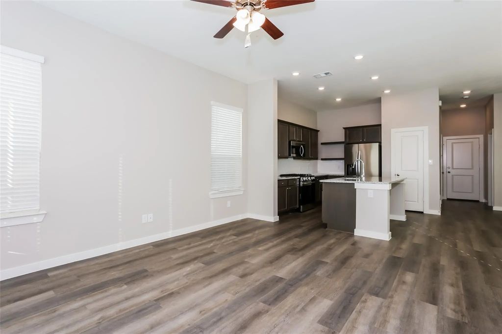 714 Lacewing Drive, Arlington