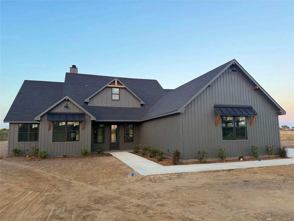 127 Skrivanek Road, Ennis
