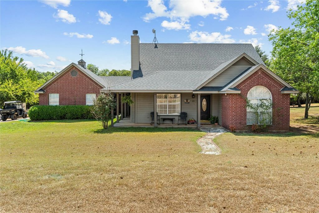120 Christopher Court, Weatherford