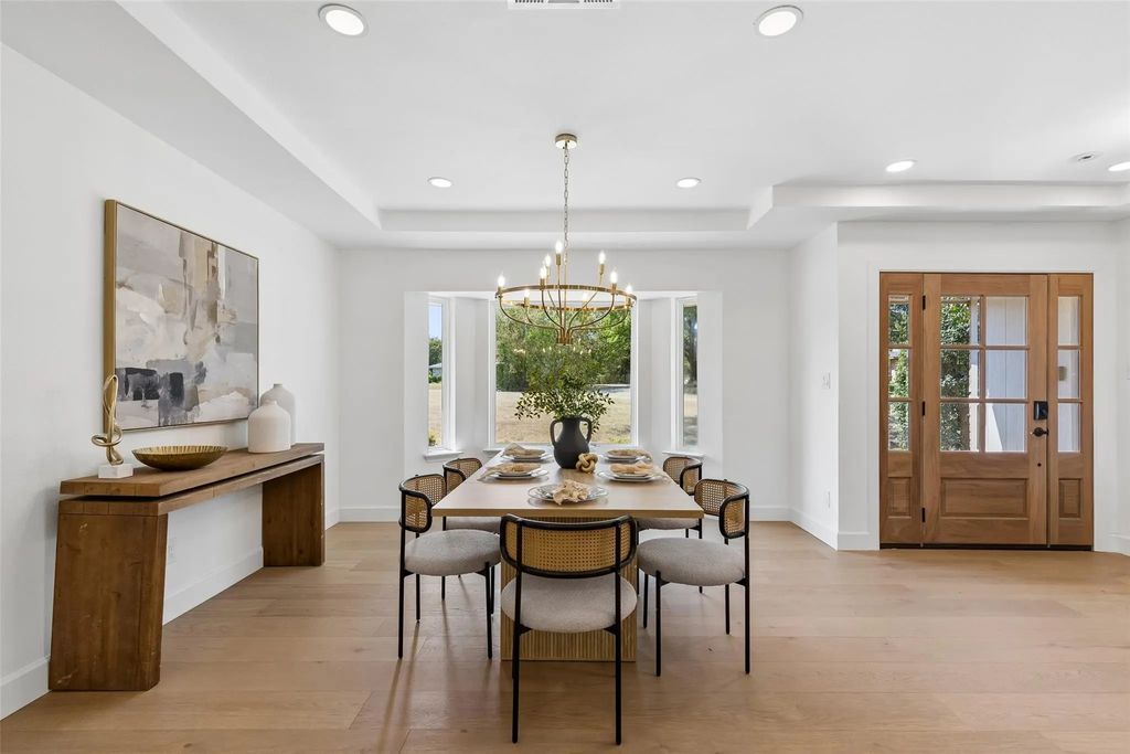 131 Oak Grove Circle, Double Oak