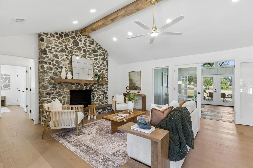131 Oak Grove Circle, Double Oak