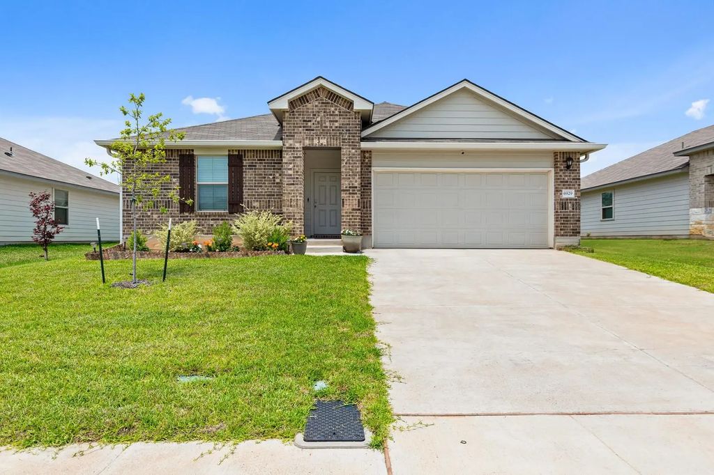 6929 Guadalupe Road, China Spring