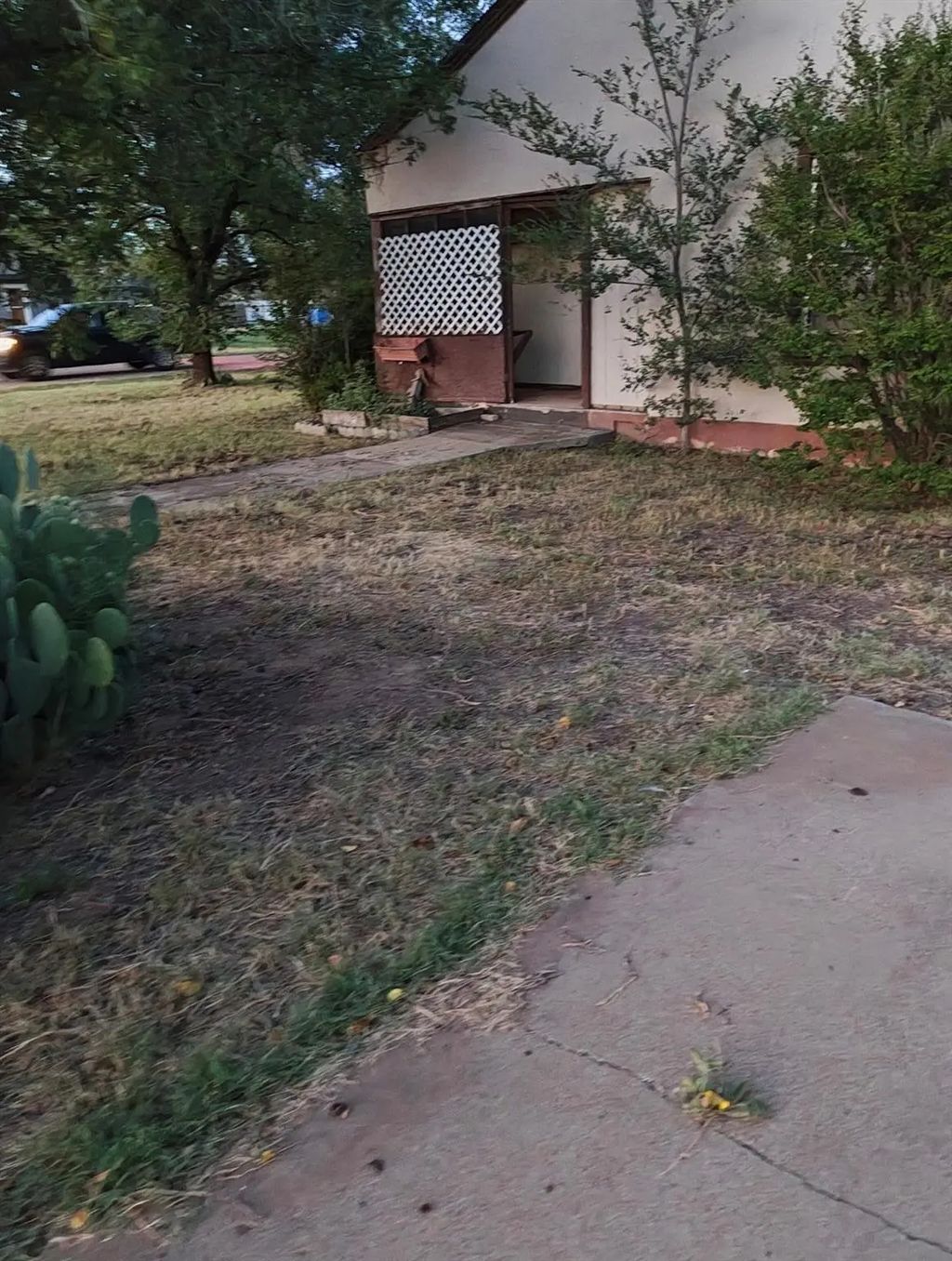 900 S 13th Street, Slaton