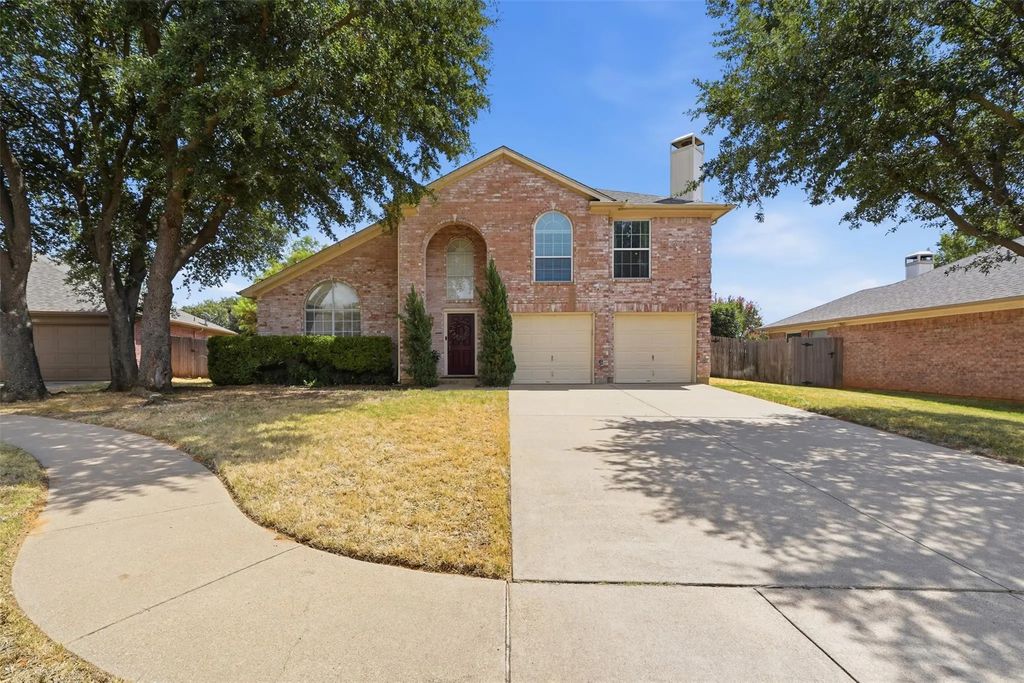 5004 Ridgefield Court, Arlington
