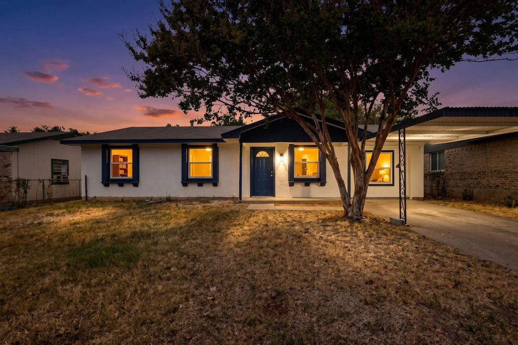 661 Edgeglen Drive, Dallas