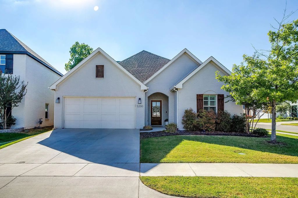 5200 Sonata Trail, Fort Worth