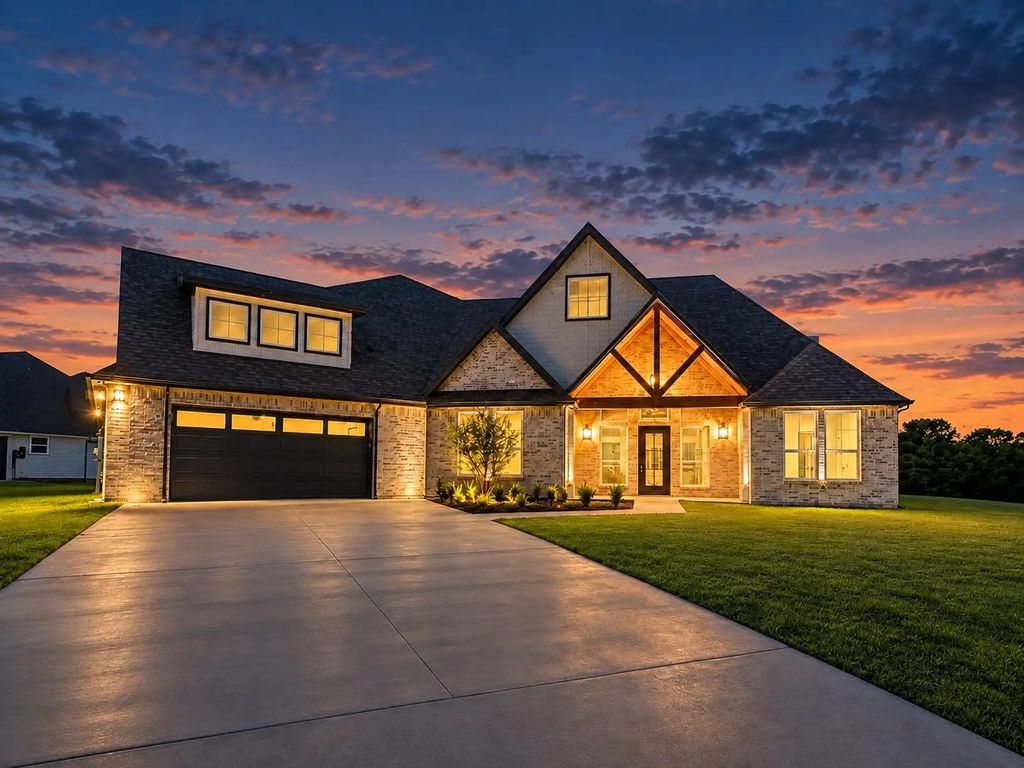 1838 County Road 2320, Terrell