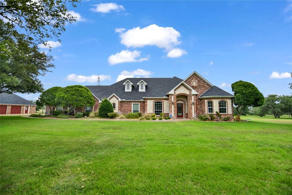 136 Arapahoe Ridge, Weatherford