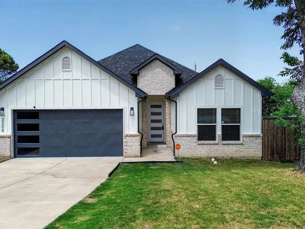 3208 31st Street, Fort Worth